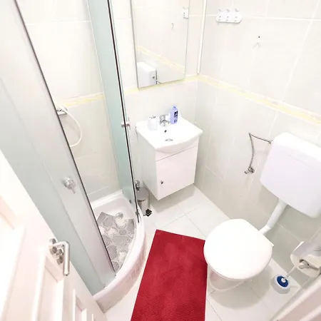 5 Bedrooms With City View Private Pool And Enclosed Garden At 2 Km Away From The Beach Villa *