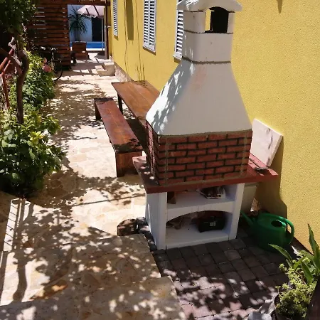 5 Bedrooms With City View Private Pool And Enclosed Garden At 2 Km Away From The Beach Zadar
