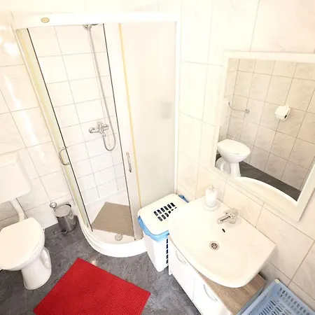 5 Bedrooms With City View Private Pool And Enclosed Garden At 2 Km Away From The Beach *