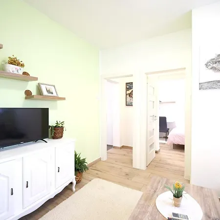 5 Bedrooms With City View Private Pool And Enclosed Garden At 2 Km Away From The Beach *