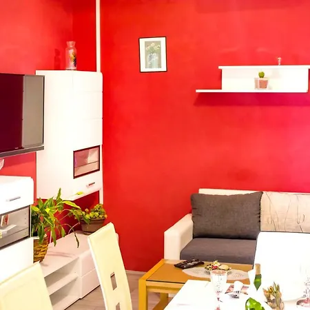 5 Bedrooms With City View Private Pool And Enclosed Garden At 2 Km Away From The Beach Zadar