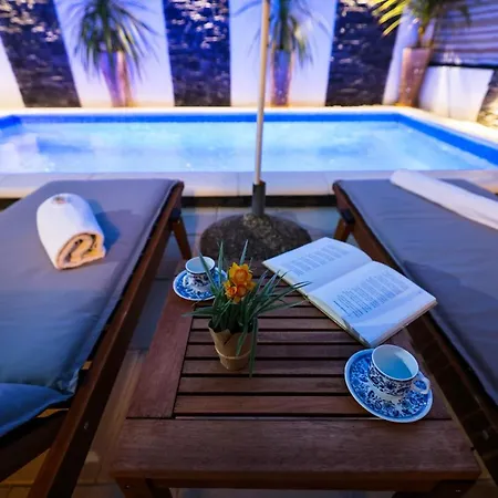 5 Bedrooms With City View Private Pool And Enclosed Garden At 2 Km Away From The Beach ヴィラ