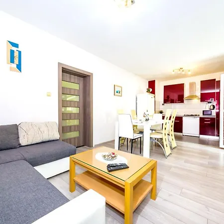 5 Bedrooms With City View Private Pool And Enclosed Garden At 2 Km Away From The Beach ヴィラ