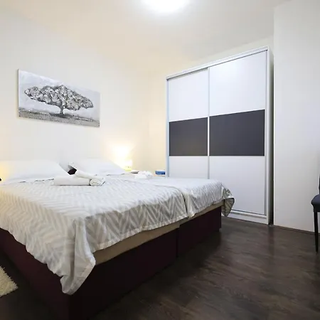 ヴィラ 5 Bedrooms With City View Private Pool And Enclosed Garden At 2 Km Away From The Beach
