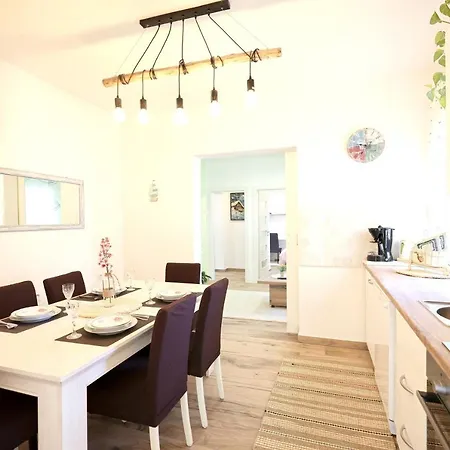 ヴィラ 5 Bedrooms With City View Private Pool And Enclosed Garden At 2 Km Away From The Beach ザダル