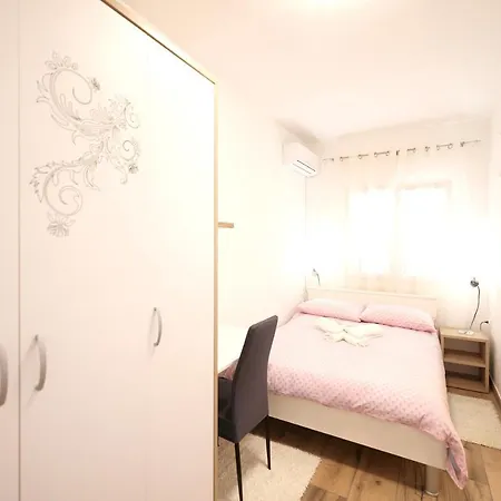 5 Bedrooms With City View Private Pool And Enclosed Garden At 2 Km Away From The Beach ヴィラ