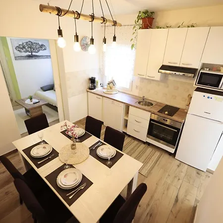 ヴィラ 5 Bedrooms With City View Private Pool And Enclosed Garden At 2 Km Away From The Beach *